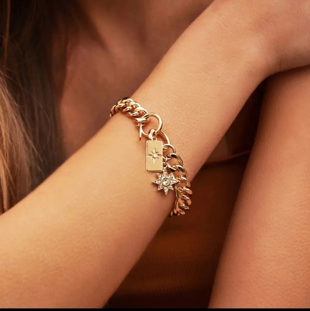 Free People Ettika Starry Charms Chain Link Charm Bracelet 18k Gold plated NWT - Picture 2 of 3